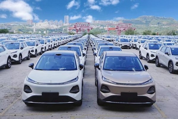 重庆铃耀日产破1300台保障长安启源全新Q05市场供应