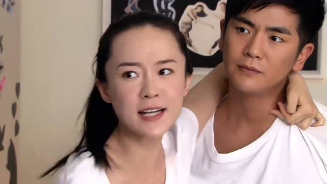 小渔与郑天乐同居，不料被渔妈妈发现了，这下可把妈妈气坏了
