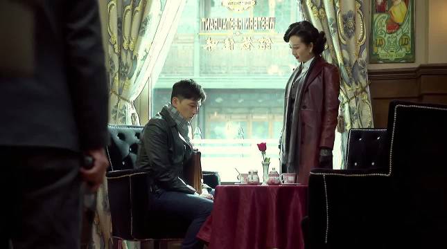 伪装者：曼春姐，你干嘛派人跟踪我，有点好笑了 胡歌 靳东