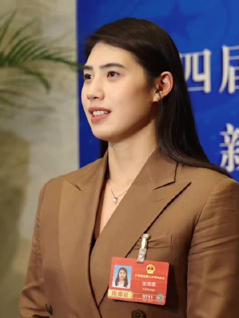 很爽的发言，张雨霏对自己的游泳事业有绝对的自信…