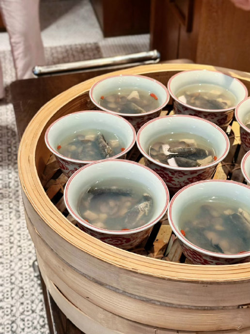 人均 200 的海鲜餐厅