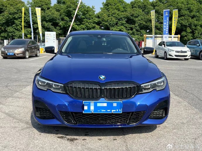 宝马3系曜夜版卖车选平台还是个人更划算？