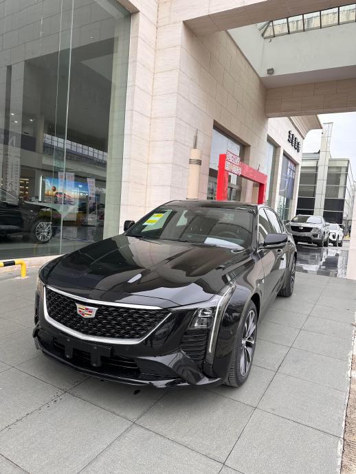 凯迪拉克CT5狂降10万！17.99万起买豪华后驱？