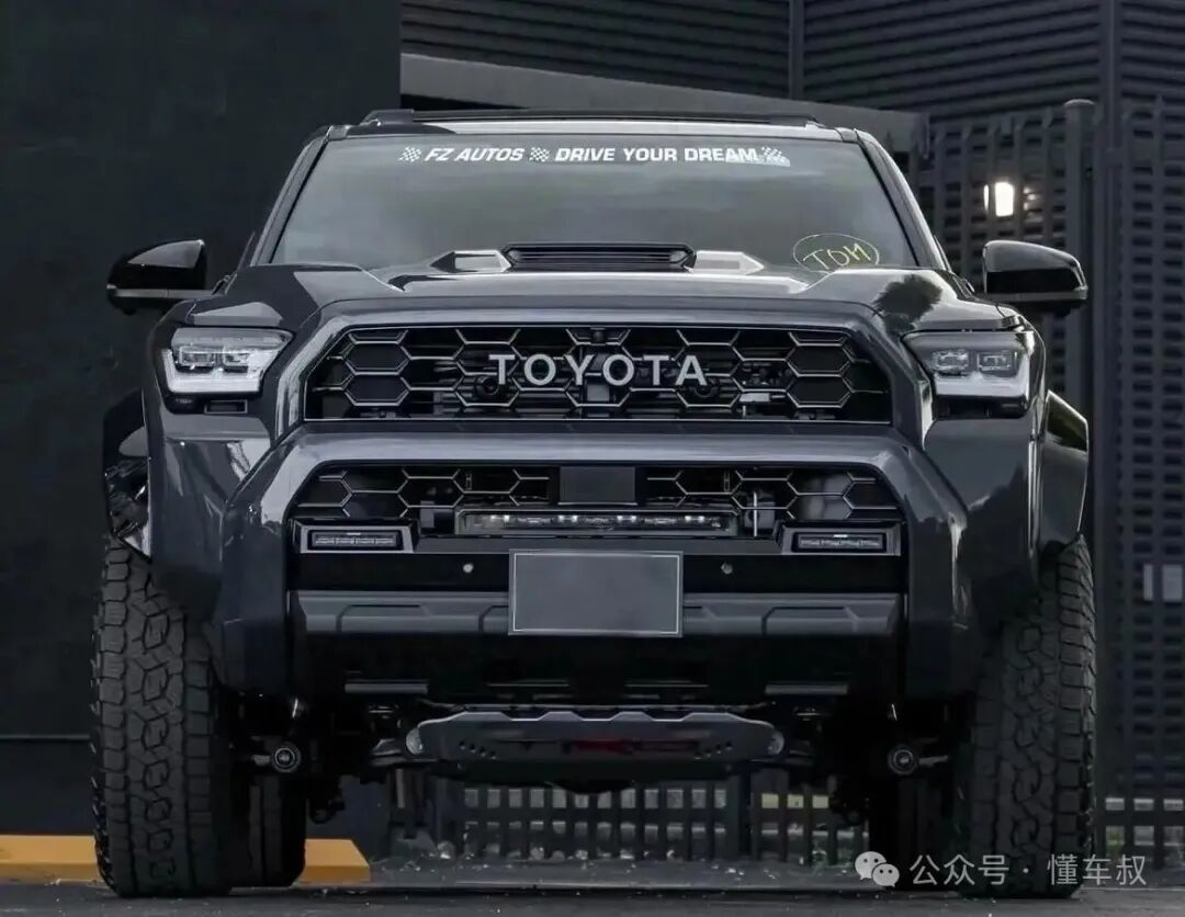 丰田4Runner（超霸）：40年硬派传奇，普拉多同宗的北美越野王者
