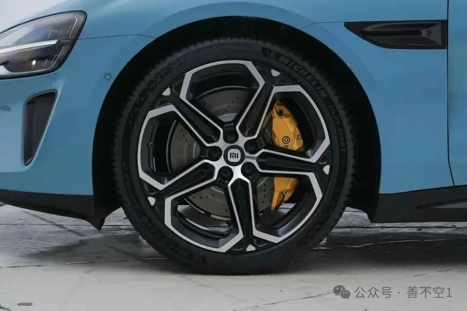 喜欢周末去钓鱼露营，轿车底盘太低，这三款带大梁的硬派SUV才是归宿！