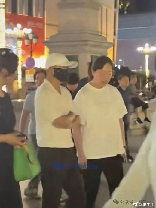 马云现身哈尔滨索菲亚教堂被路人认出事件的视频 马云现身哈尔滨索菲亚教堂被路人认出事件的视频