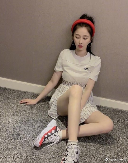 网友对虞书欣腿伤事件有哪些主要观点? 网友对虞书欣腿伤事件有哪些主要观点?