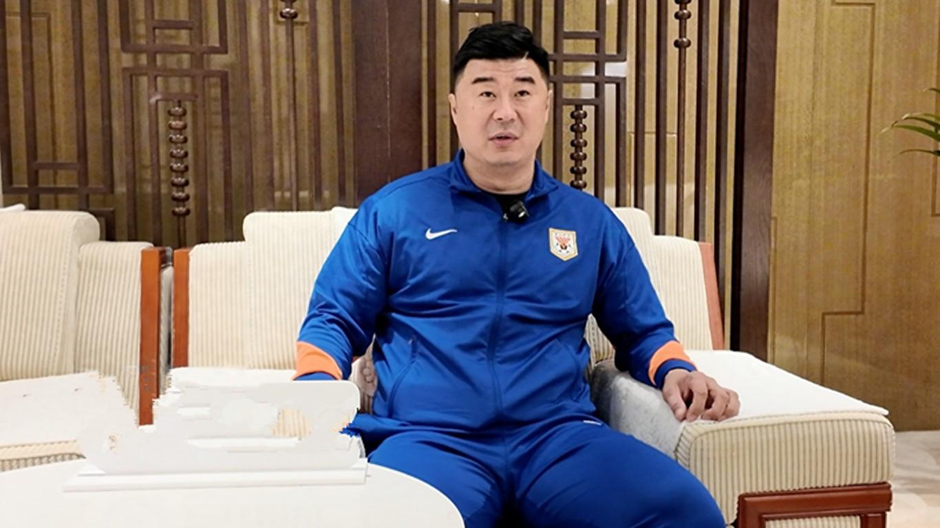 山东泰山官宣韩鹏离队不到24小时，曝中场大将遭重罚，或影响续约