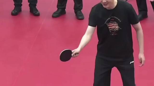 陈梦杨鸣跨界打乒乓球，杨鸣爆冲自称战胜世界冠军
