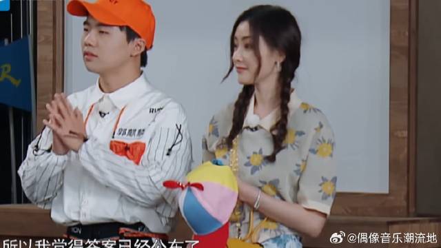 郭麒麟魅力有多大？ 时尚大咖拍杂志封面选他都不选何穗，真是万万没想到