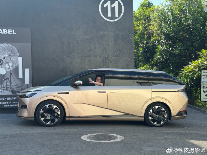 30-40万MPV推荐:2026年最值得等的5款新车! 30-40万MPV推荐:2026年最值得等的5款新车!