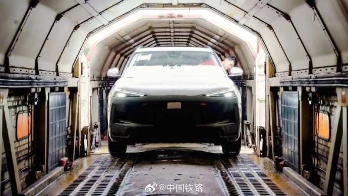 贵州首趟中亚班列运输什么商品？
