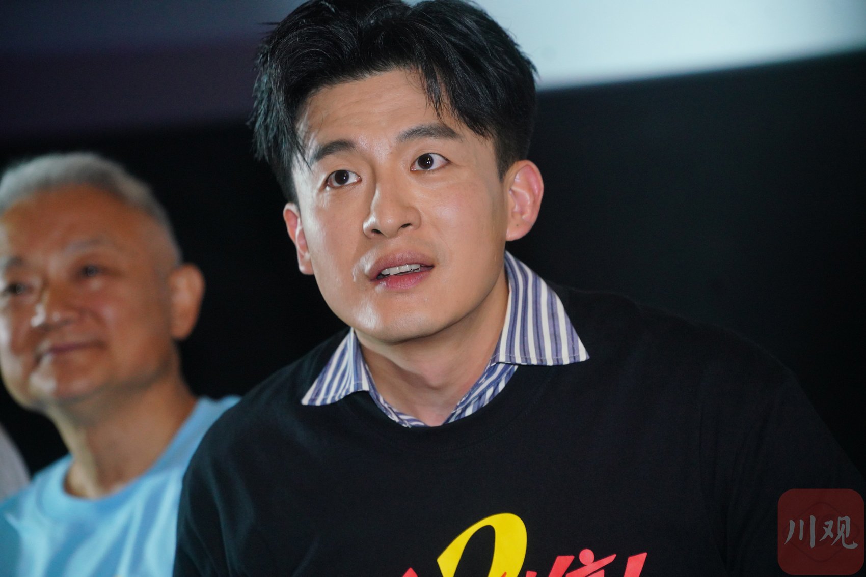张若昀、白客携《年会不能停！2》主创与影迷面对面  爆笑拆解职场百态