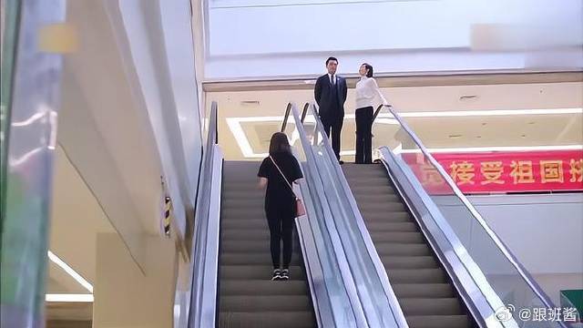 总裁付出太多让美女感动，总裁要回报：尽快爱上我