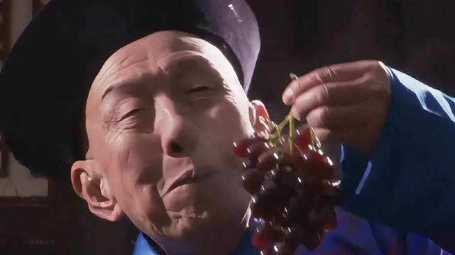 常公公吃着葡萄唠着嗑，不料竟让二奶奶的生意起死回生 ！