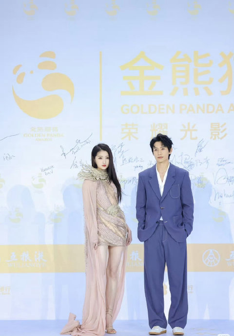 魏晨和关晓彤同框后，魏晨真实身高是多少？