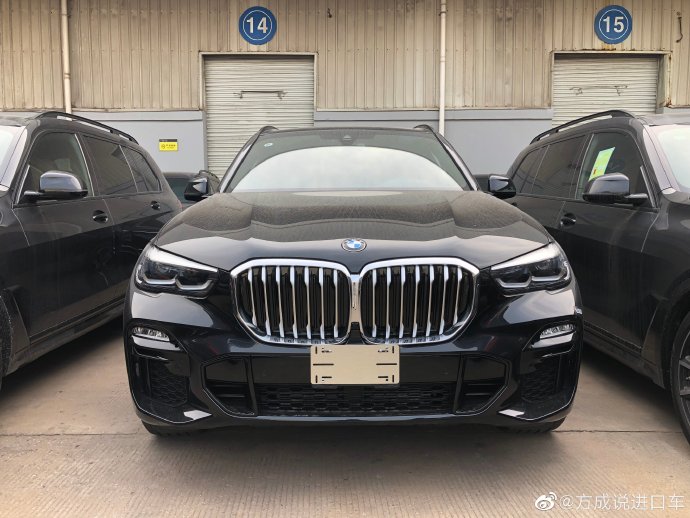 宝马x5马年版的后排空间表现如何？