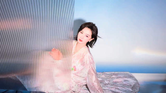 流光晕染开一场数字梦境