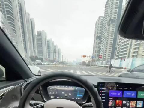 车企执着超长续航，千公里续航或成国产车标配