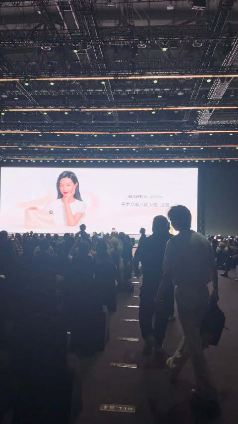 万老师声音真的好好听啊