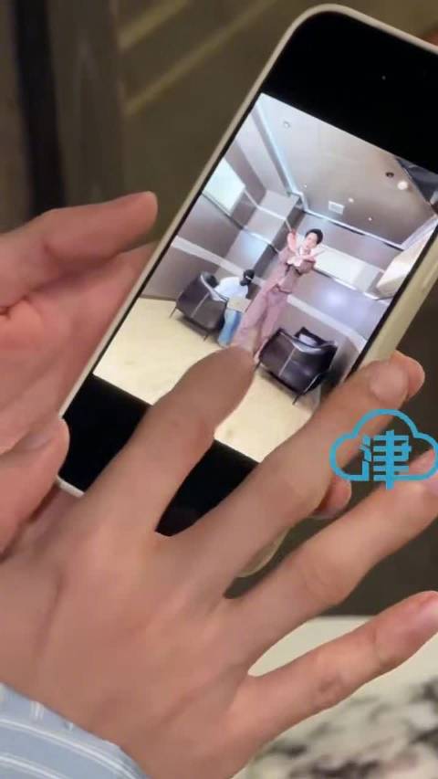 曾舜晞陈哲远互拍抽象vlog，联动剧宣获封天才