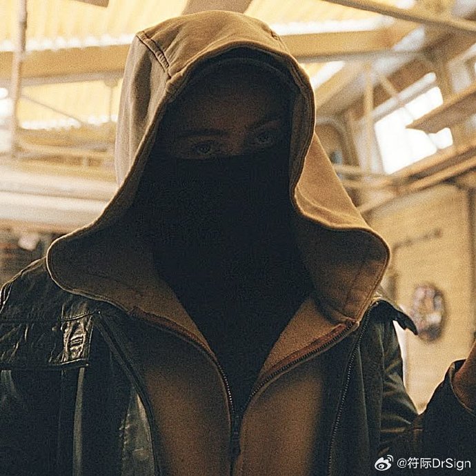 琴·葛蕾与蜘蛛侠在电影中有哪些互动？