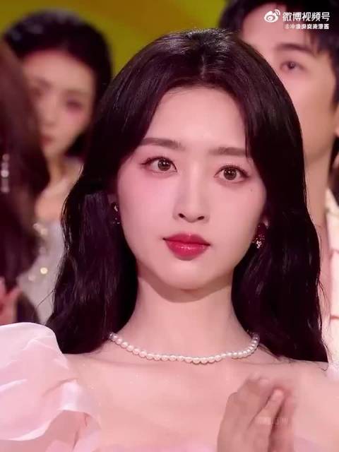 女明星怼脸镜头大赏 眼前一亮又一亮