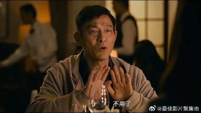 穷小子一身破烂 说英文贼流利，美女秒懂身份不简单