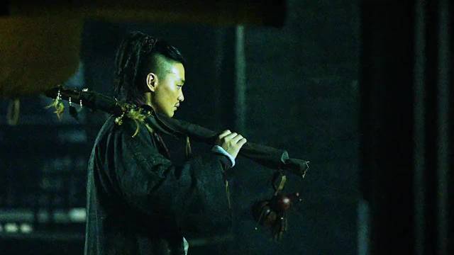 张震都50岁了……如今的形势，再找原班人马拍不用加钱了吧？