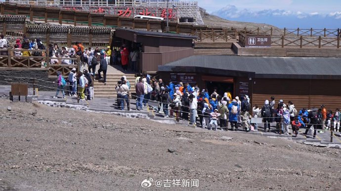 暑假长白山人多吗 暑假长白山人多吗
