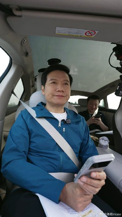 雷军的哪些行为对小米汽车的发展产生了负面影响？