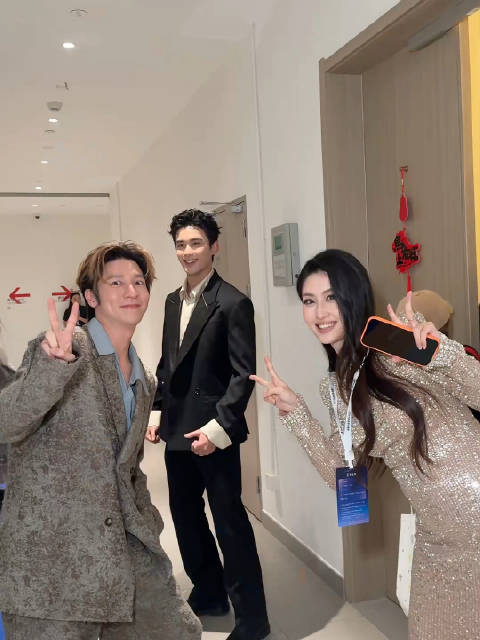 抖音电影之夜又帅又绅士的吴磊谁不爱！