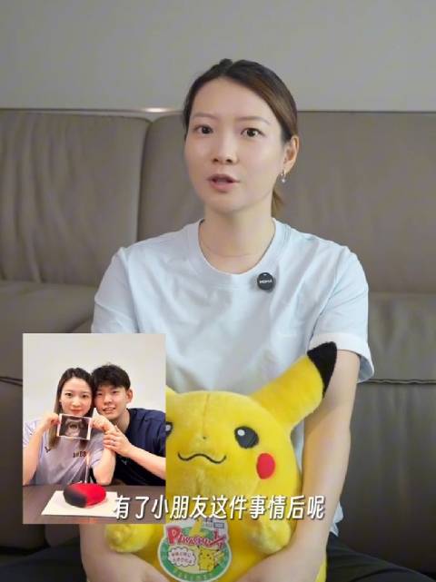 黄雅琼孕期吃葡萄，辰哥洗一大盘