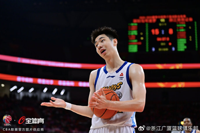 孙铭徽0分、四主力出走，浙商证券男篮卫冕悬了？