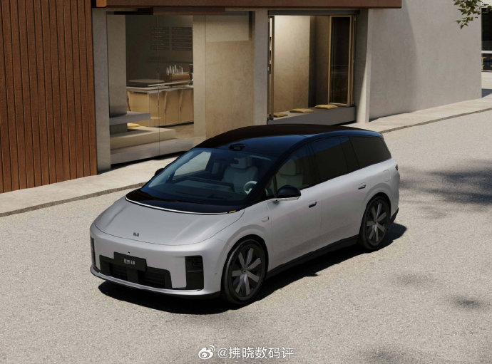 理想i8的后驱长续航版和四驱高性能版的动力参数分别是多少？