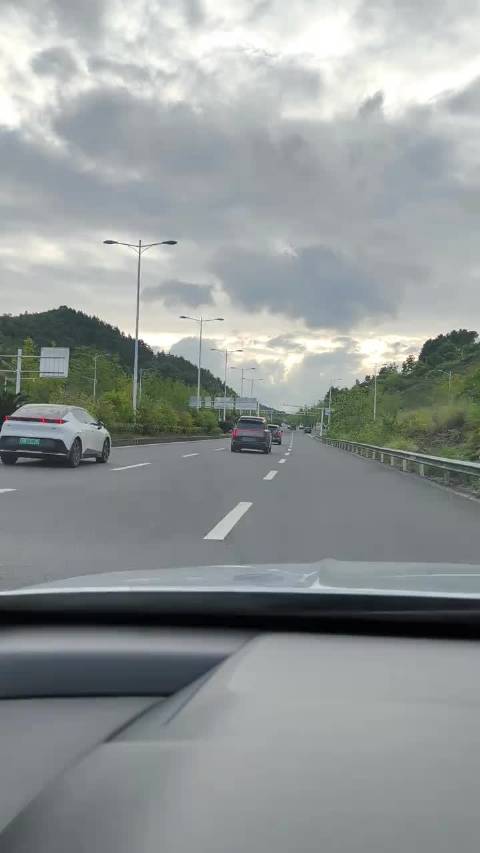 小米澎程，你能不路测了不？咱赶紧上市卖行不行？别测了好吗？够了