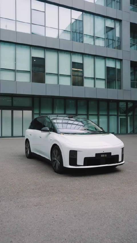 理想i8后驱长续航版发布，续航780公里，舒适安全装载到位