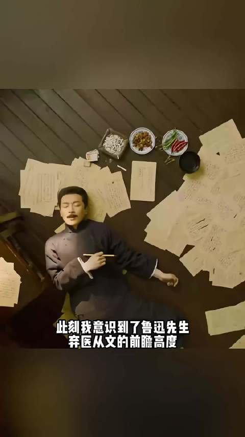 原来医护人员一直都没有人给他们撑伞