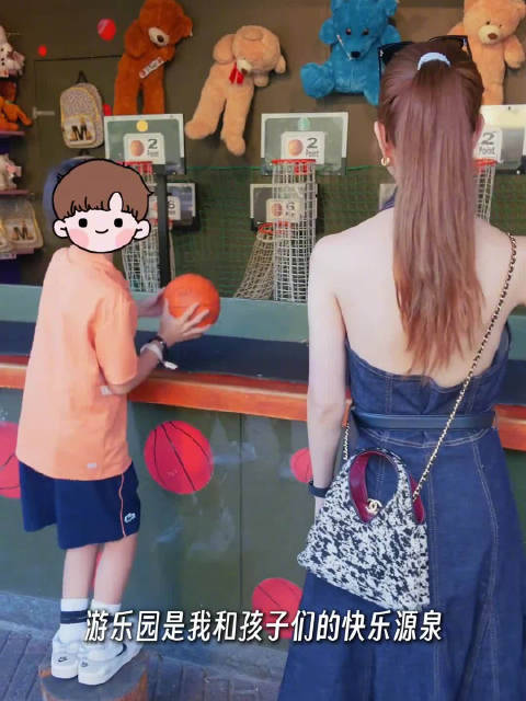 昆凌周杰伦儿子女儿近照