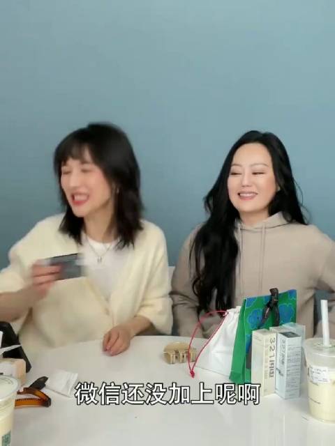 章小蕙上papi酱，太搞笑了，一堆绿色的字