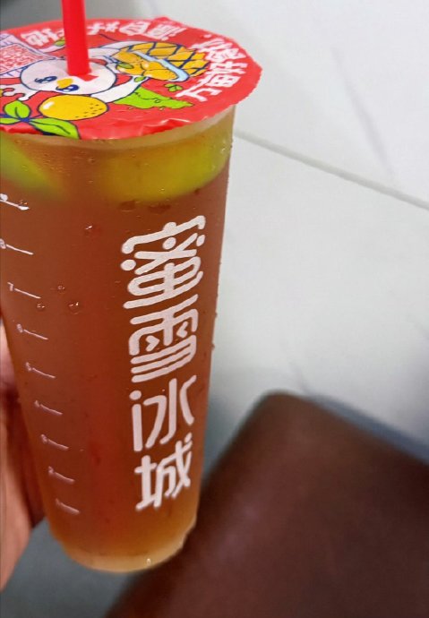 为什么女性热衷晒秋天的第一杯奶茶? 为什么女性热衷晒秋天的第一杯奶茶?
