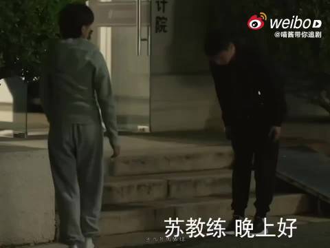 忽然看到这段视频～看到万茜笑，屏幕前的我也不自禁地笑了