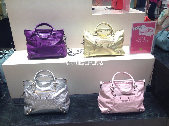 Balenciaga City机车包适合什么场合背? Balenciaga City机车包适合什么场合背?