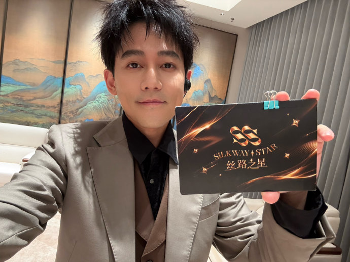 苏醒如何平衡央视与湖南卫视的双档主持工作？