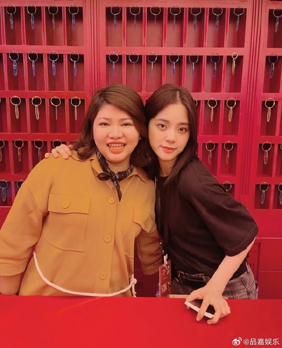 欧阳娜娜和窦靖童合作演唱了哪首歌？