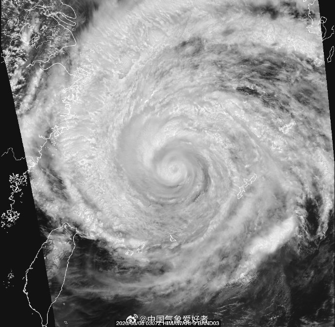 别被“闭眼”骗了!台风白海豚风雨更强更广 别被“闭眼”骗了!台风白海豚风雨更强更广