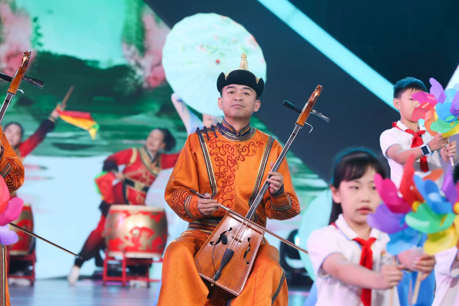 運動會開幕禮演出以「亦古亦今」為主線，千餘名演職人員傾情演繹。新京報記者 李木易 攝