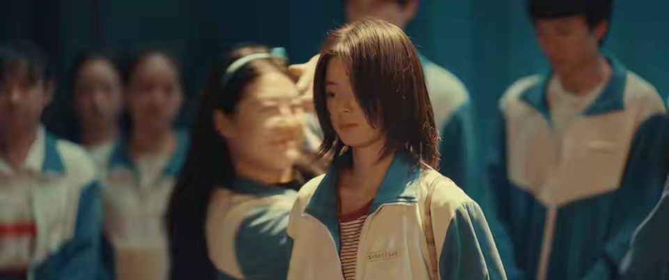《人鱼》首播口碑出炉，观众评价一针见血，黄杨钿甜硬演穷人家孩子争议大