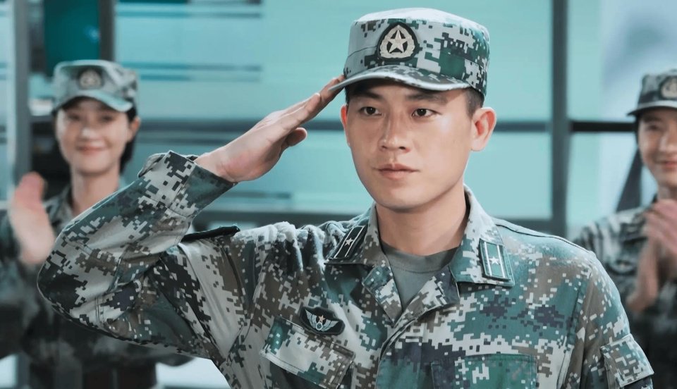 从《甄嬛传》到《兵自风中来》，她真越变越好看，难怪女主剧不断