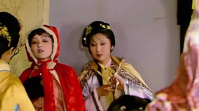 凫靥裘、贴身伴寝，贾母为何独宠刚来的宝琴？